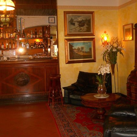 Hotel Il Rustichello Lonato Ngoại thất bức ảnh