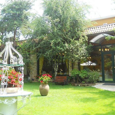 Hotel Il Rustichello Lonato Ngoại thất bức ảnh