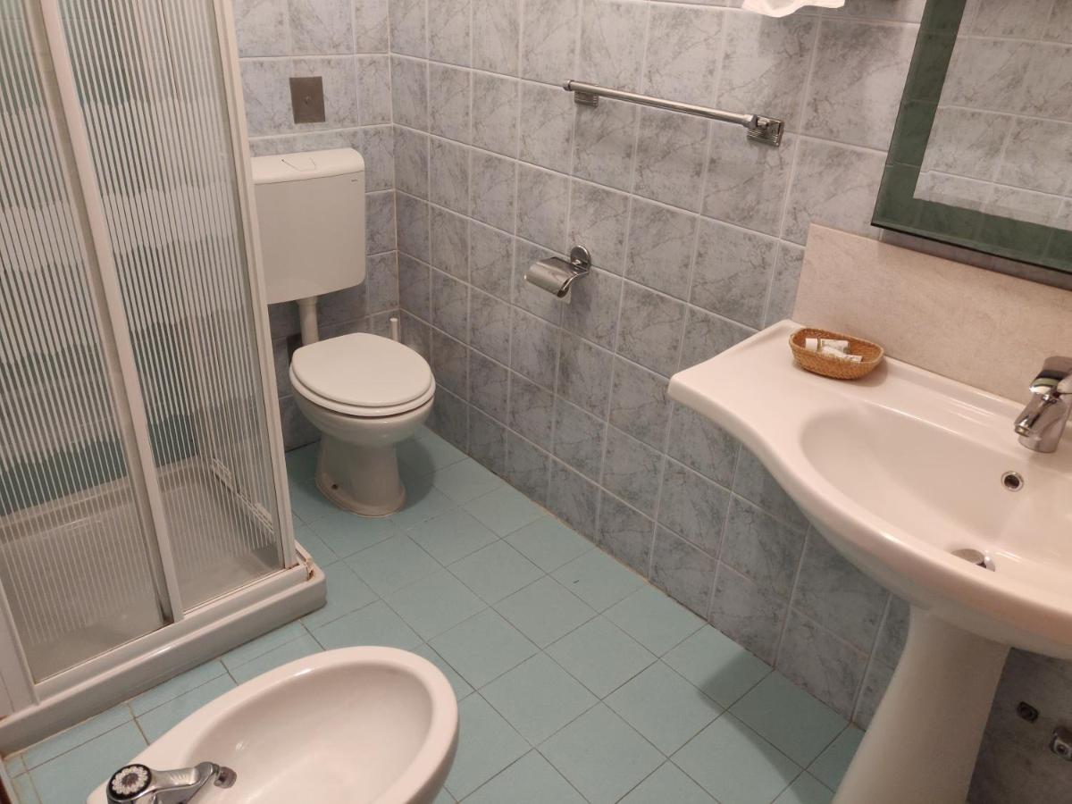 Hotel Il Rustichello Lonato Ngoại thất bức ảnh