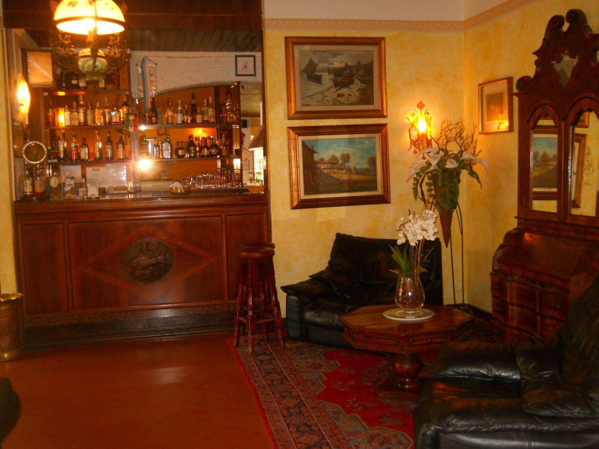 Hotel Il Rustichello Lonato Ngoại thất bức ảnh