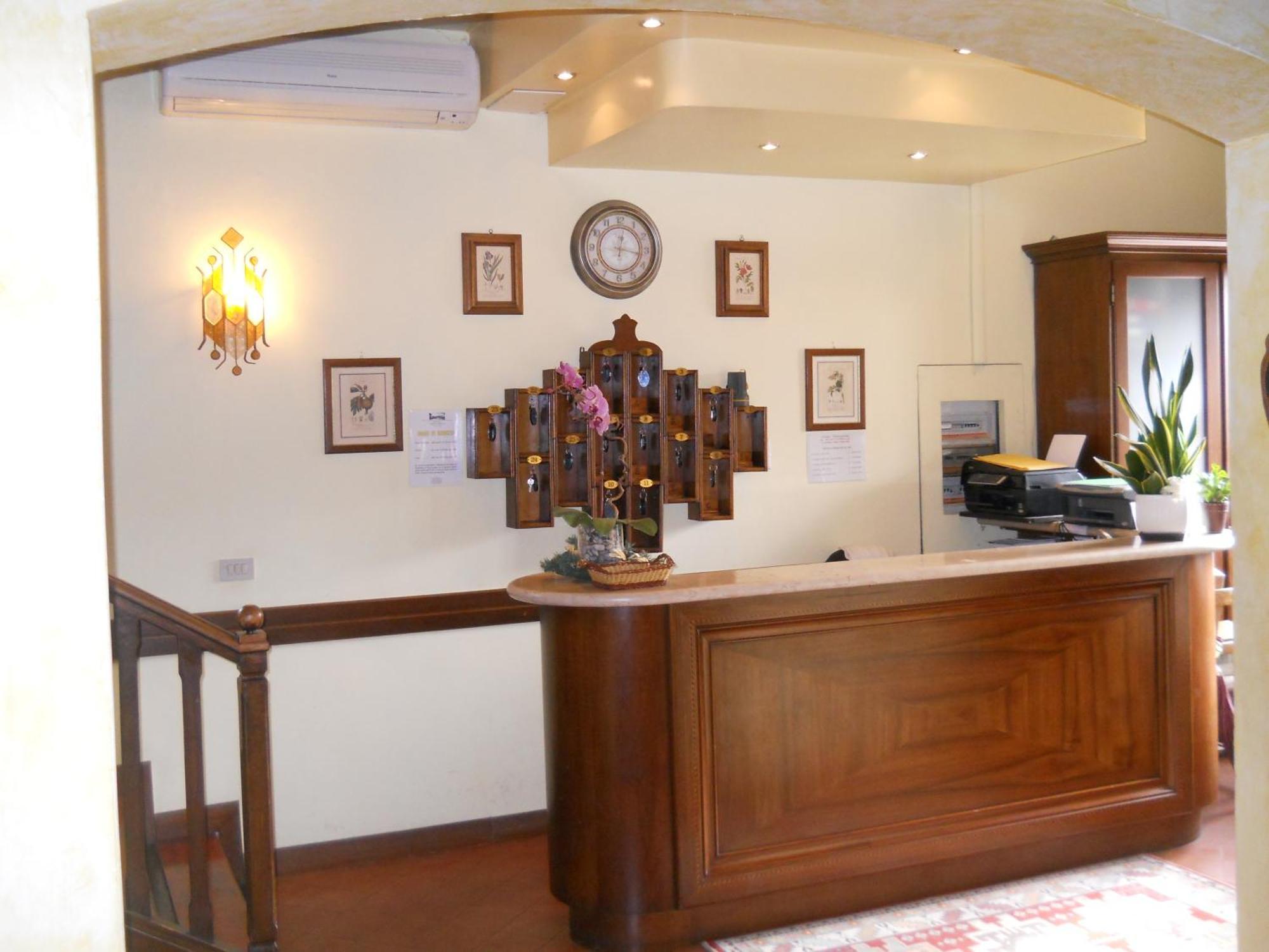 Hotel Il Rustichello Lonato Ngoại thất bức ảnh